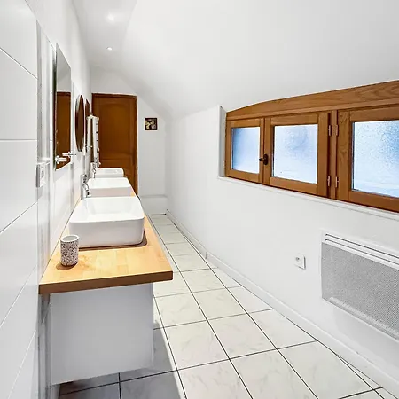 Apartment Spacieux & Lumineux Avec Smart Tv Et Wi-fi Rapide *