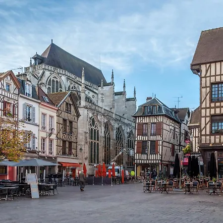 Spacieux & Lumineux Avec Smart Tv Et Wi-fi Rapide Apartment Troyes